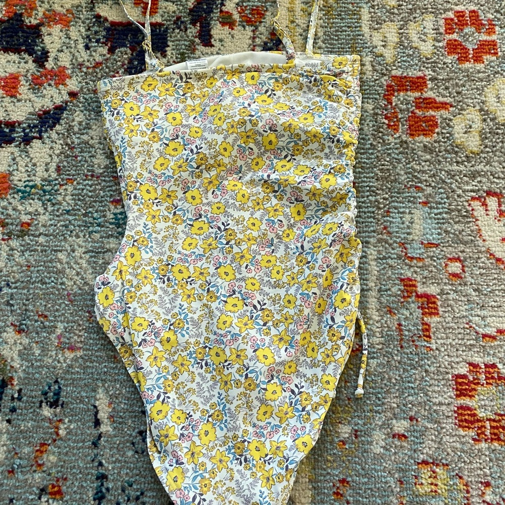 Loft Beach Floral Swimsuit - Picture 3 of 5
